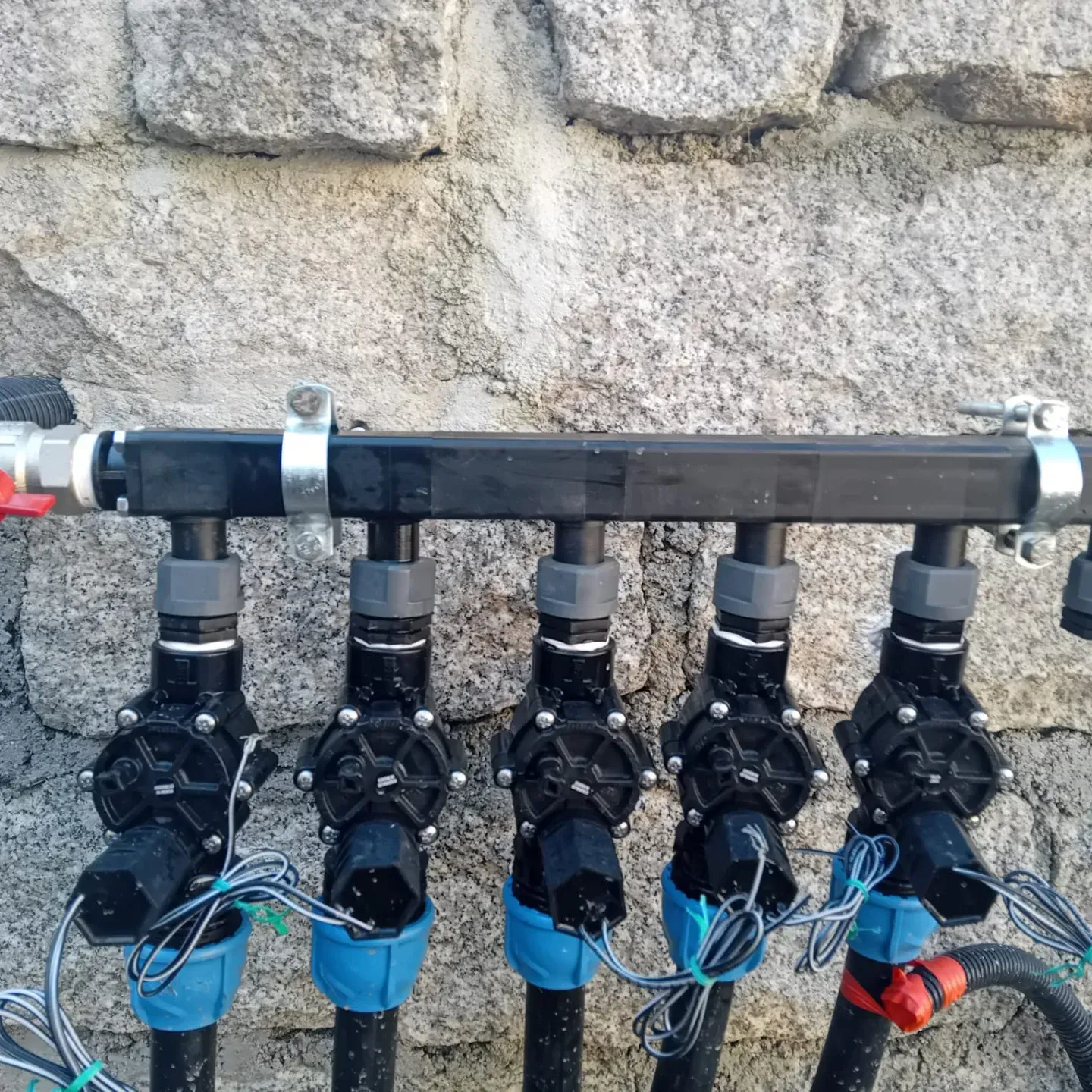 IMPIANTI DI IRRIGAZIONE E POSA TAPPETO A ROTOLI