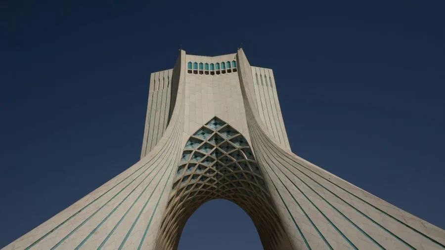 Vi krever en slutt på all krigføring i Iran