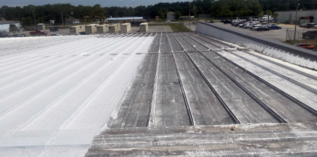 A picture of a roof with a 5 year transferable product warranty