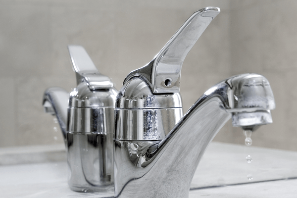Single-lever mixer tap
