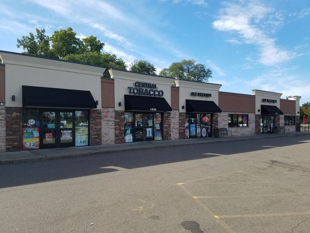 Shopping Plaza - Blaine MN