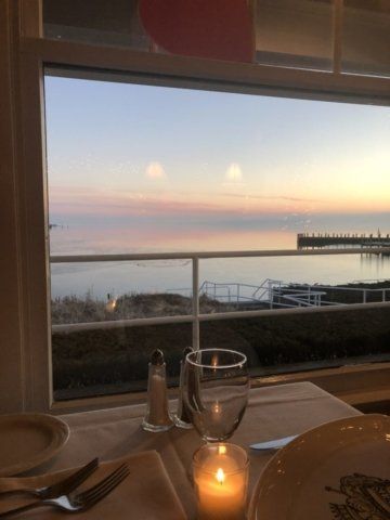 waterfront dining