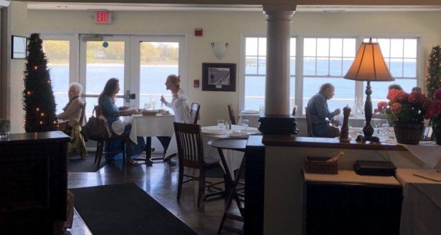 waterfront dining