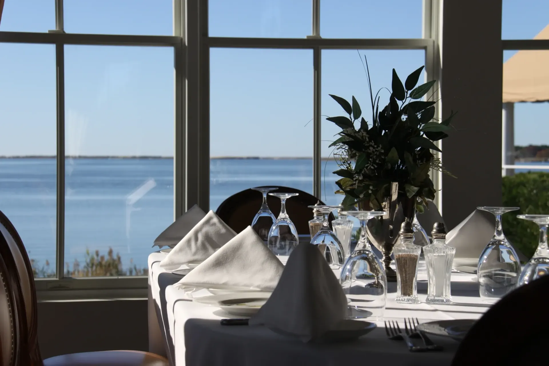 waterfront dining