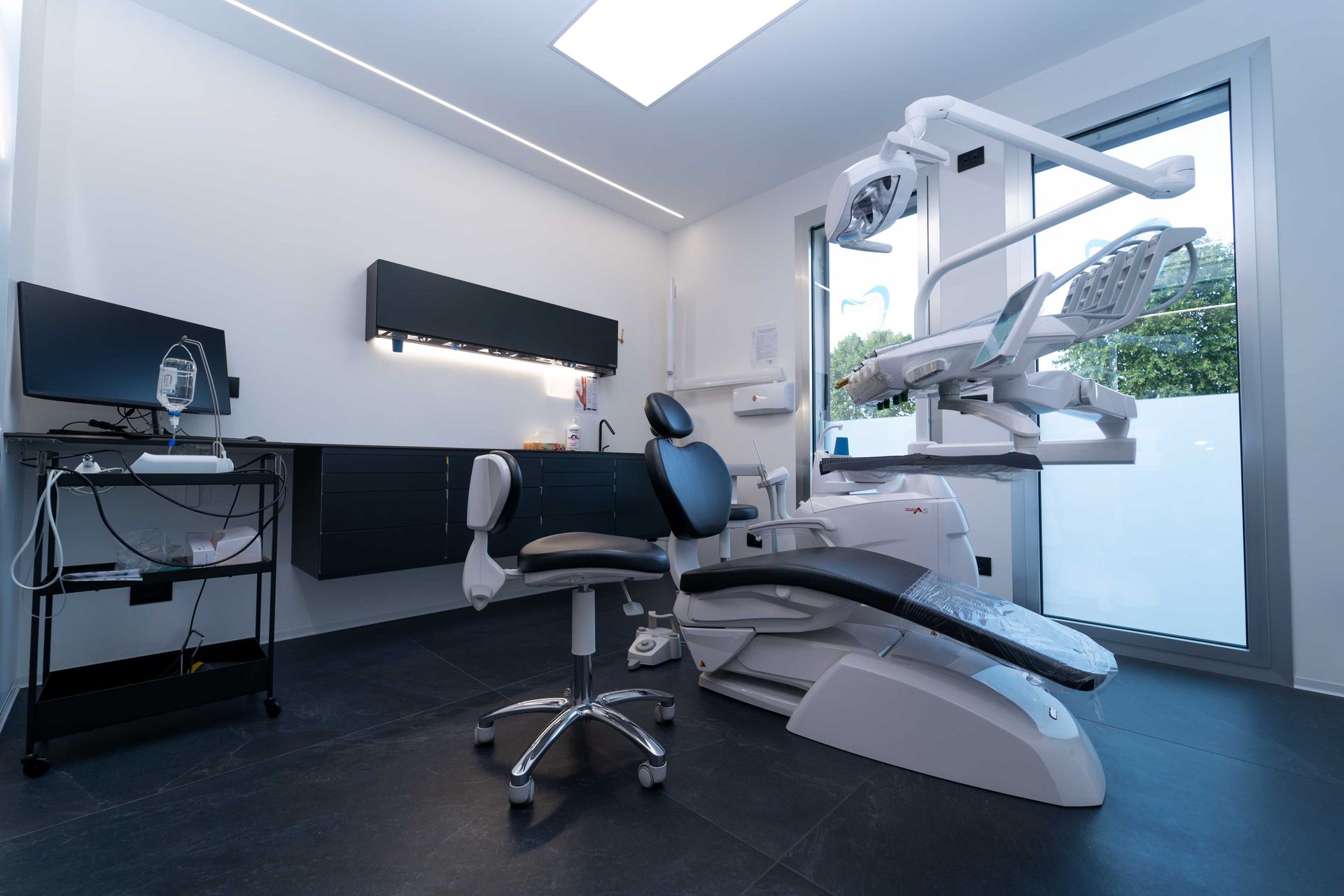Studio della clinica odontoiatrica Cazzola 03