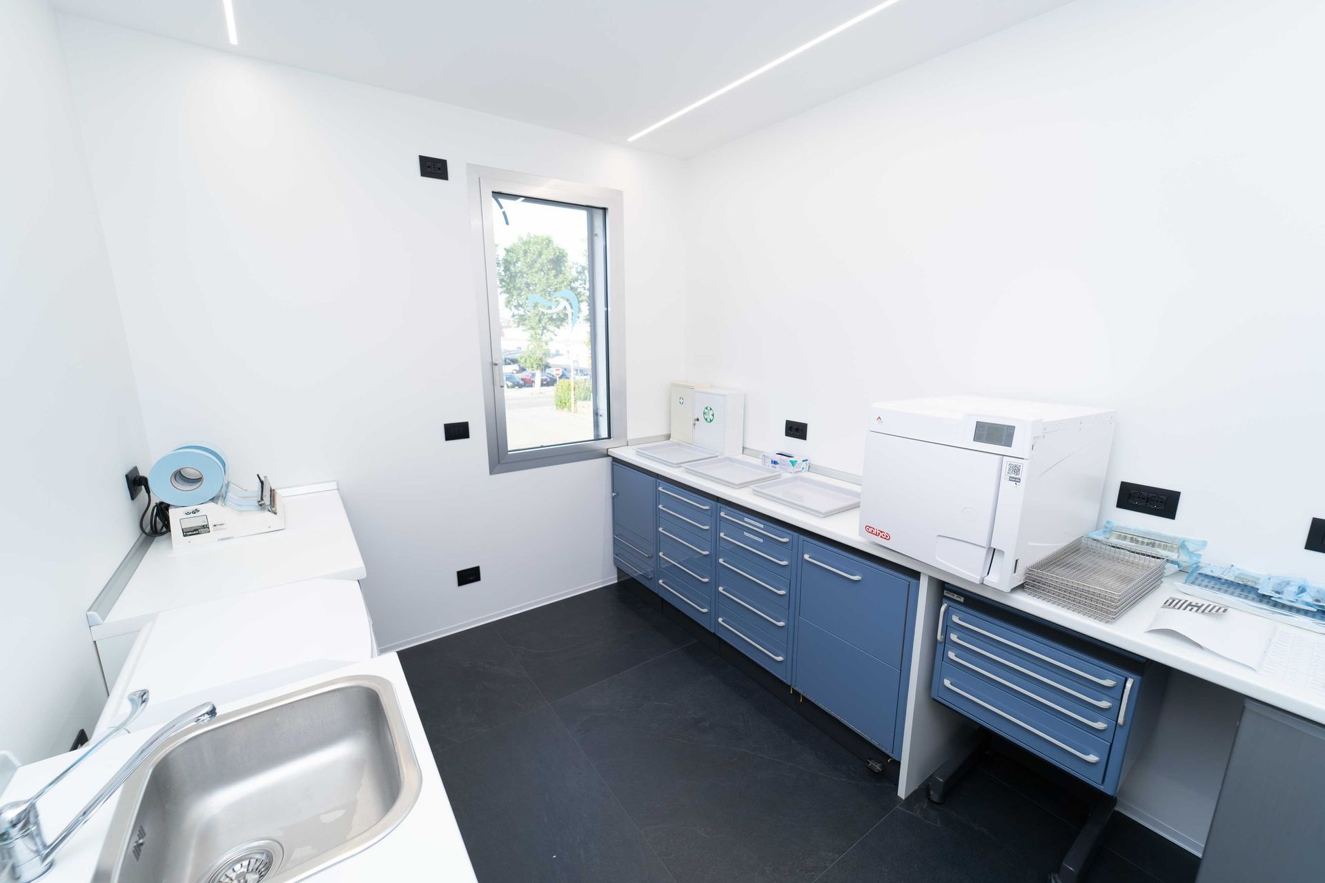 Studio della clinica odontoiatrica Cazzola 04