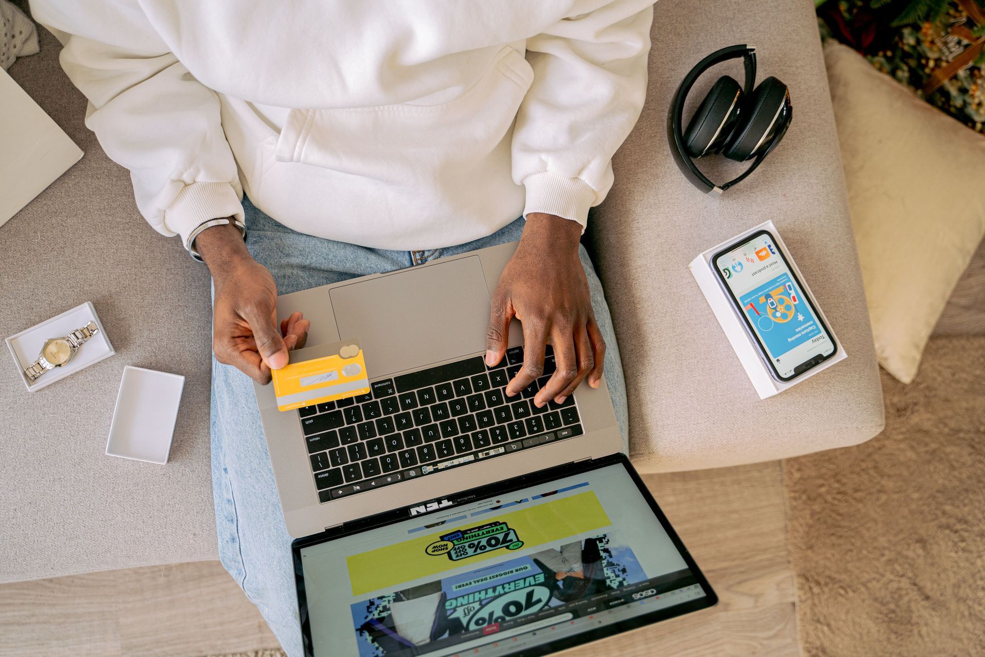 Integrated radio and digital marketing for Hawaii businesses.