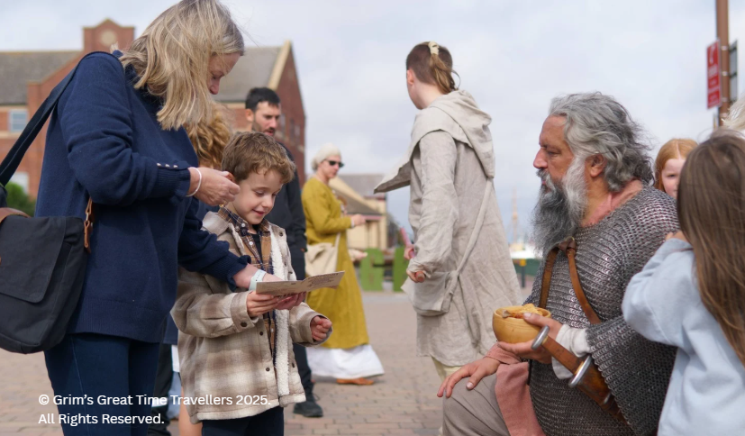 Grim the Viking meets children at Havelok Kingdom event
