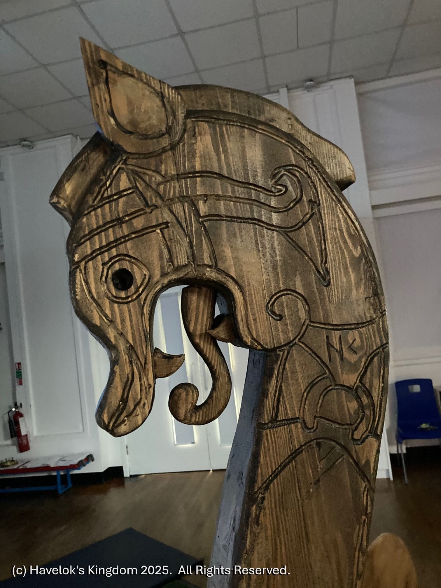 Havelok carved longship dragonhead