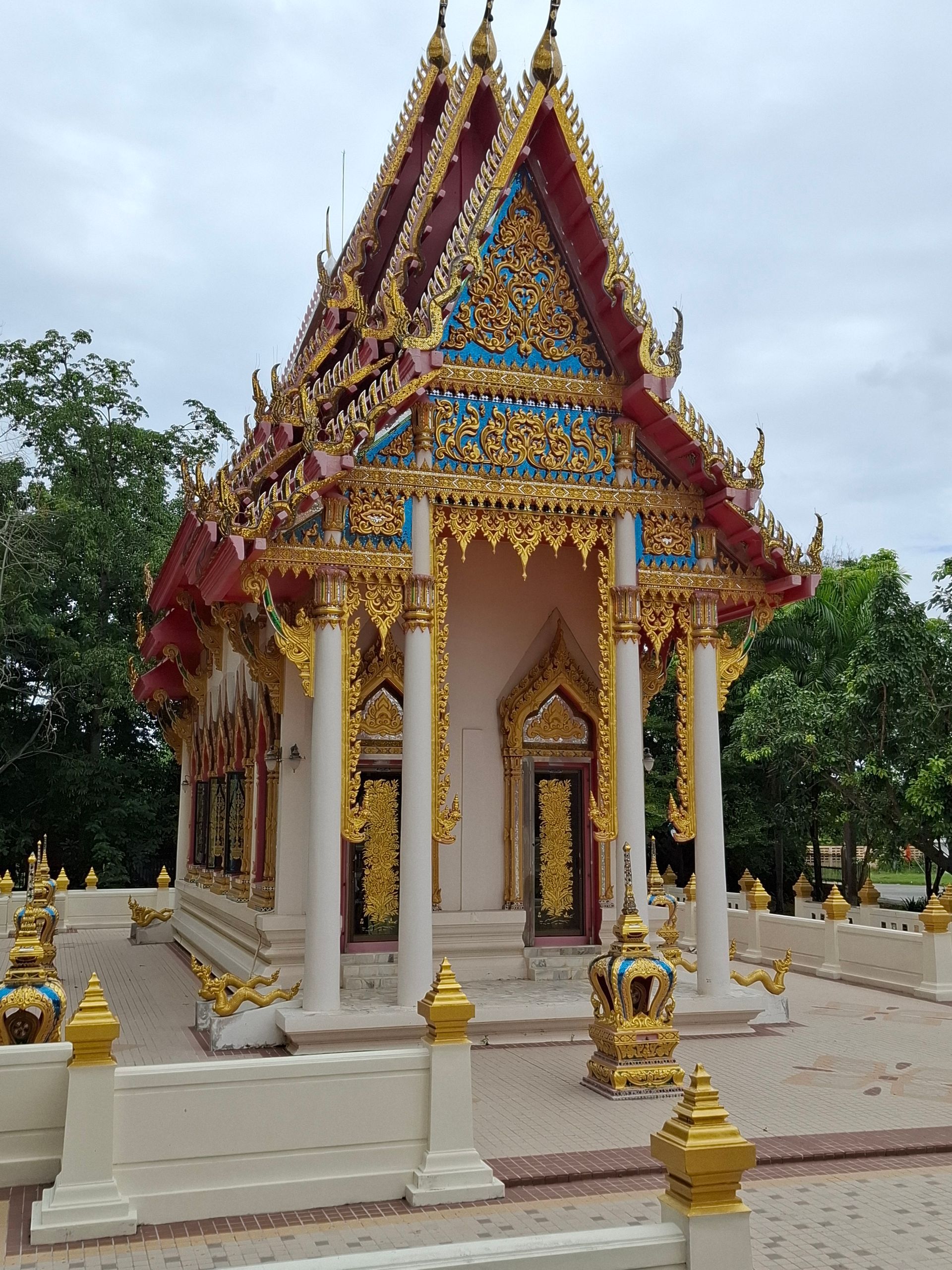 Wat Huay Mongkol