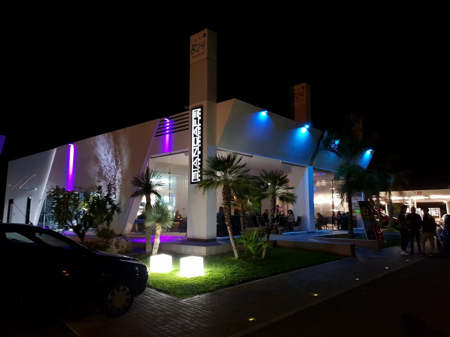 LONGUE BAR