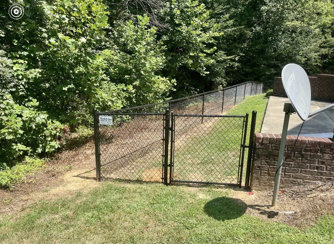 Vinyl-coated chain link fencing