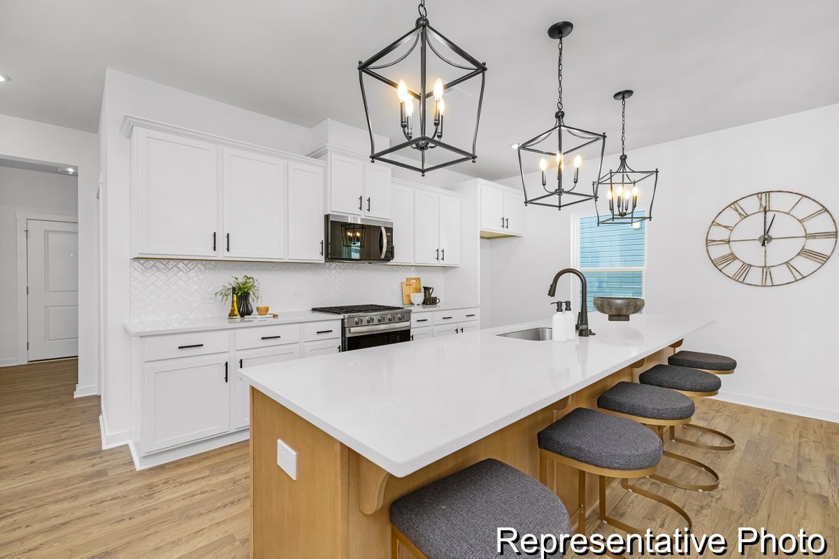 34 Hawks View Point