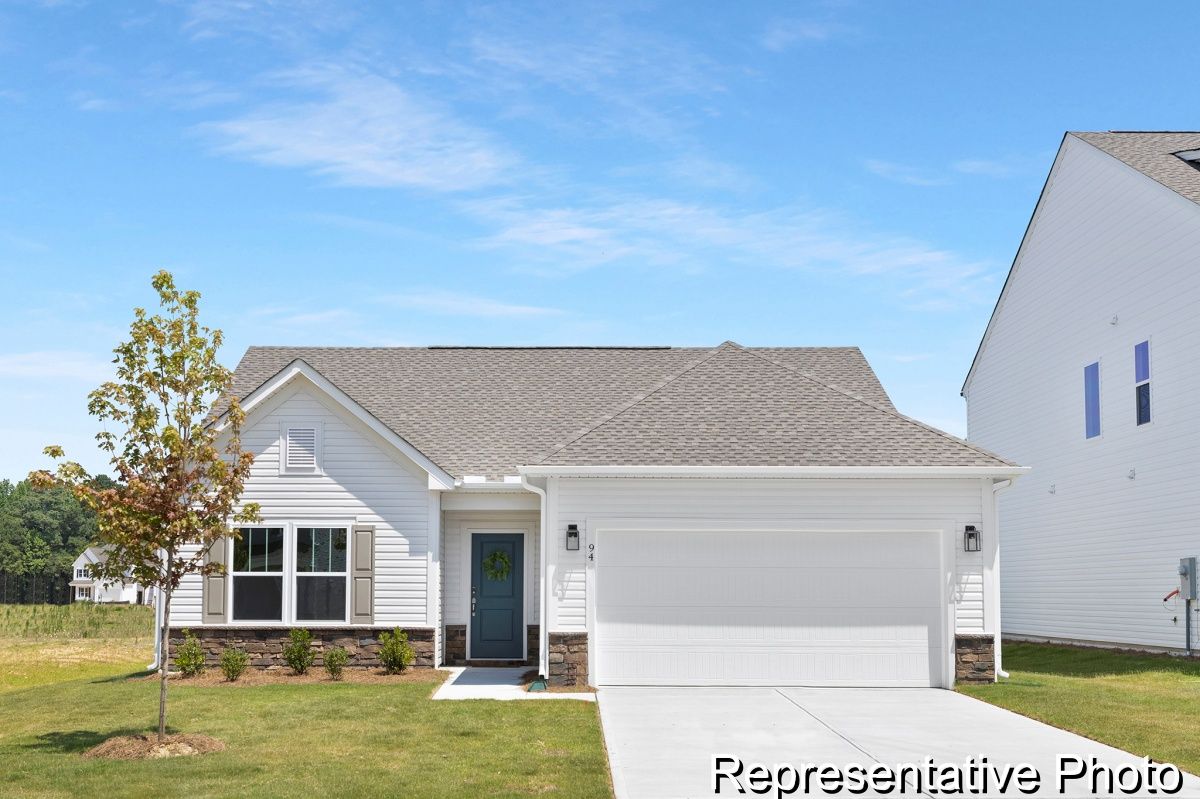 1518 Autumn Banks Way, High Shoals, NC 28077