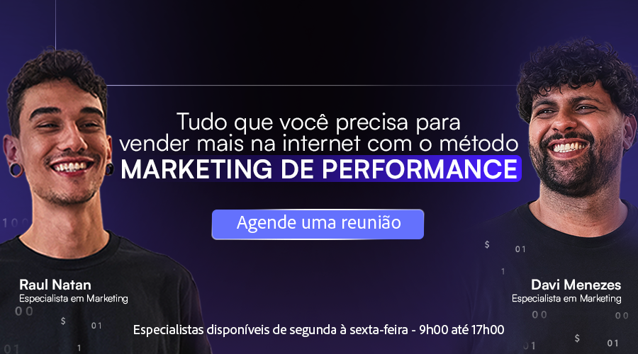 Dois homens sorrindo, promovendo vendas pela internet com 