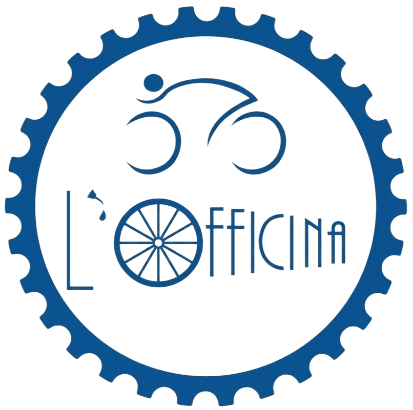 Un logo circolare blu e bianco con un bordo a forma di ingranaggio, un'icona stilizzata di un ciclista e la scritta 