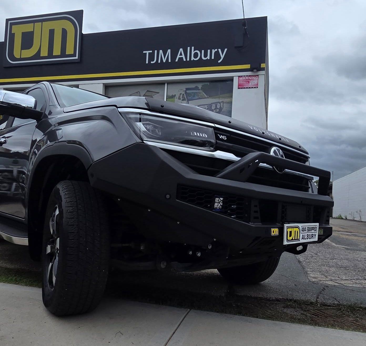 Black 4x4 Vehicle