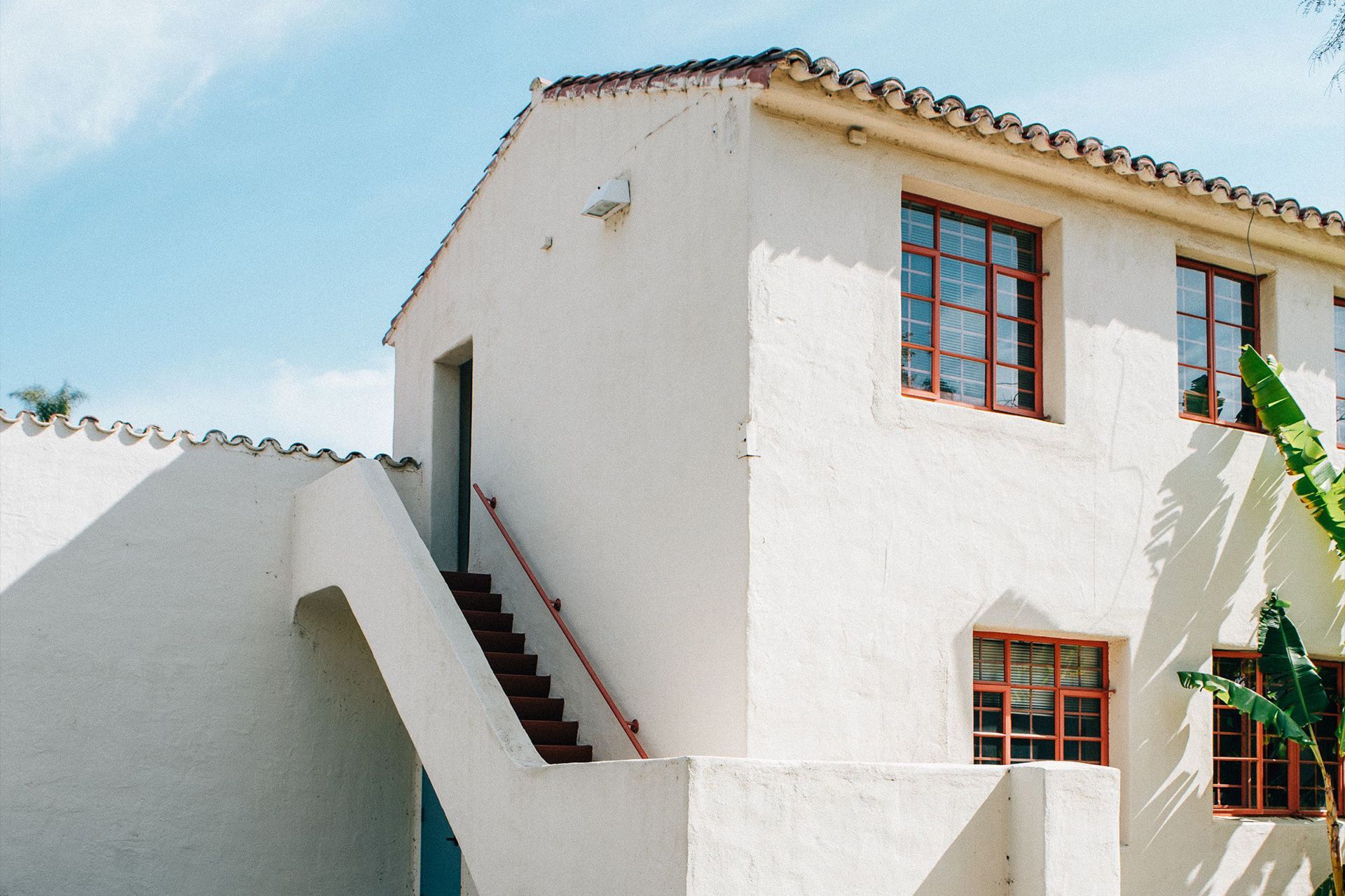 stucco cracks on Southern California home