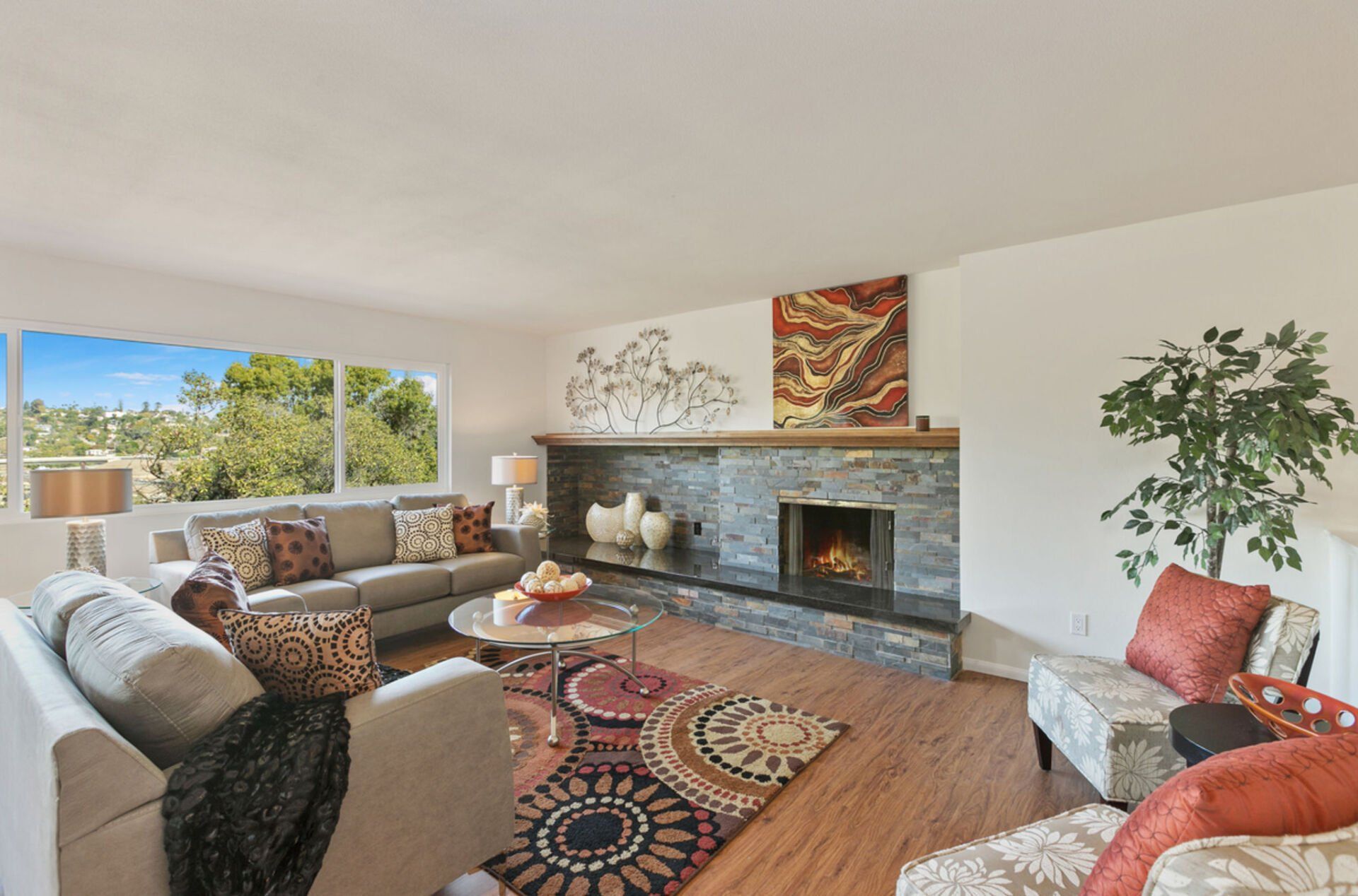 3910 Nereis Dr