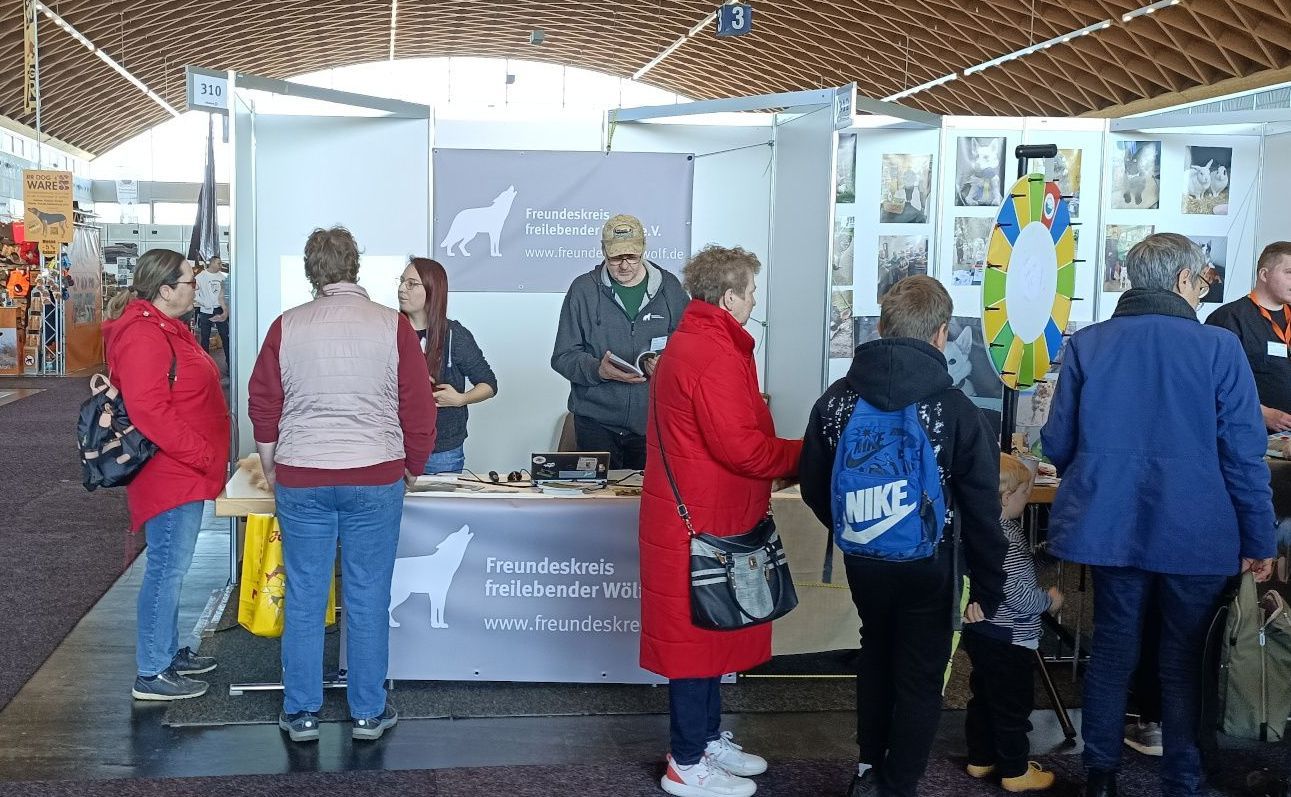 Bild 2 Infostand Messe Rostock