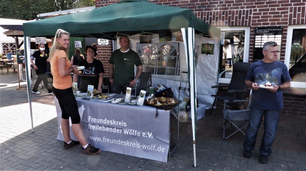 Bild Infostand im Tierheim Itzehoe Bild Infostand im Tierheim Itzehoe