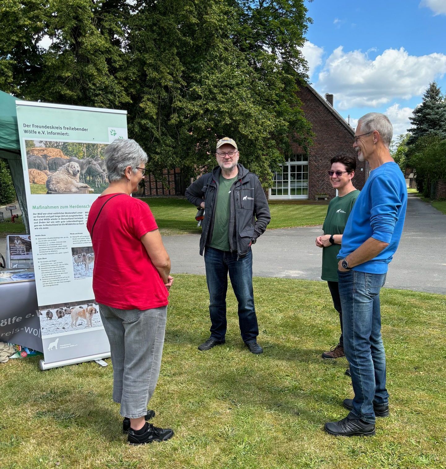 Bild 3 Infostand in Clenze