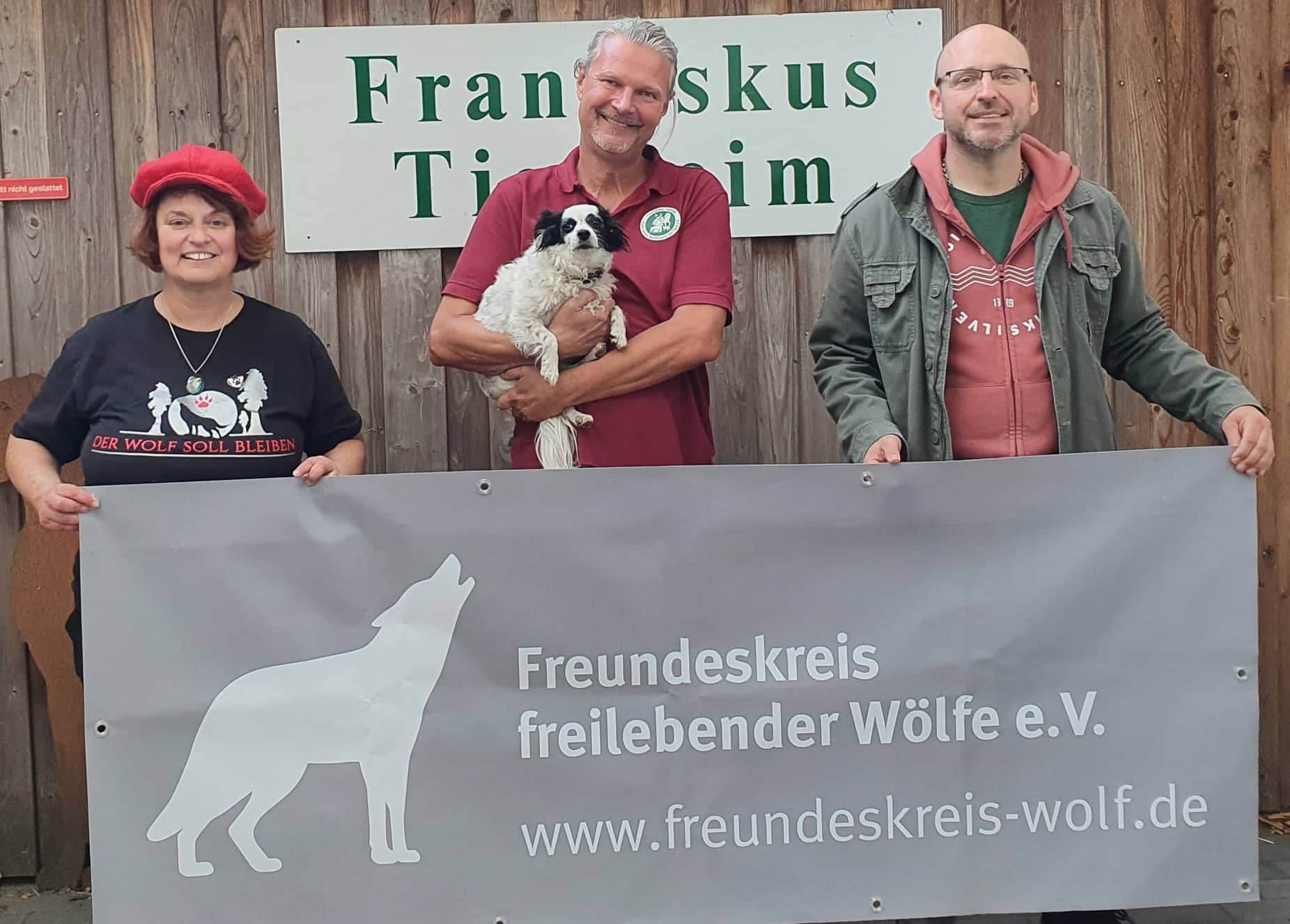 Bild Infostand im Franziskus Tierheim Hamburg Bild Infostand im Franziskus Tierheim Hamburg