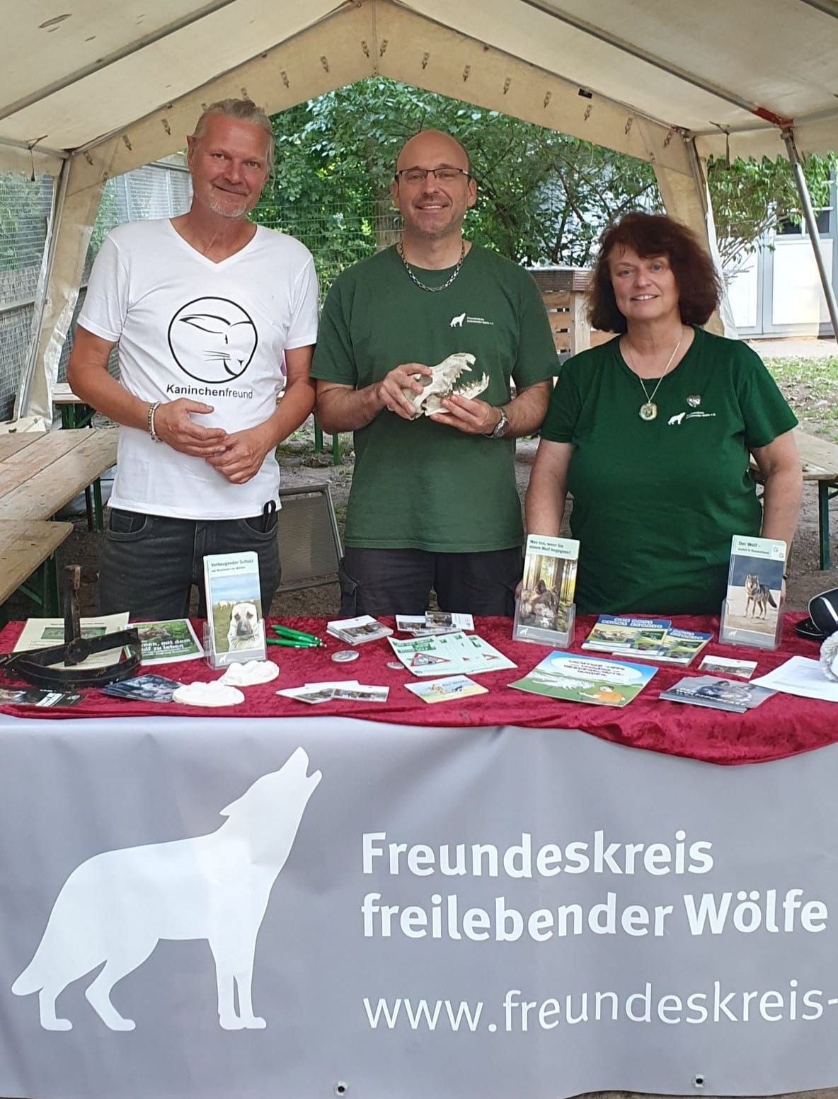 Bild 1 Infostand im Franziskus-Tierheim Hamburg