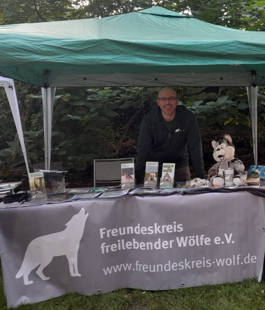 Bild Infostand im Franziskustierheim Hamburg Bild Infostand im Franziskustierheim Hamburg
