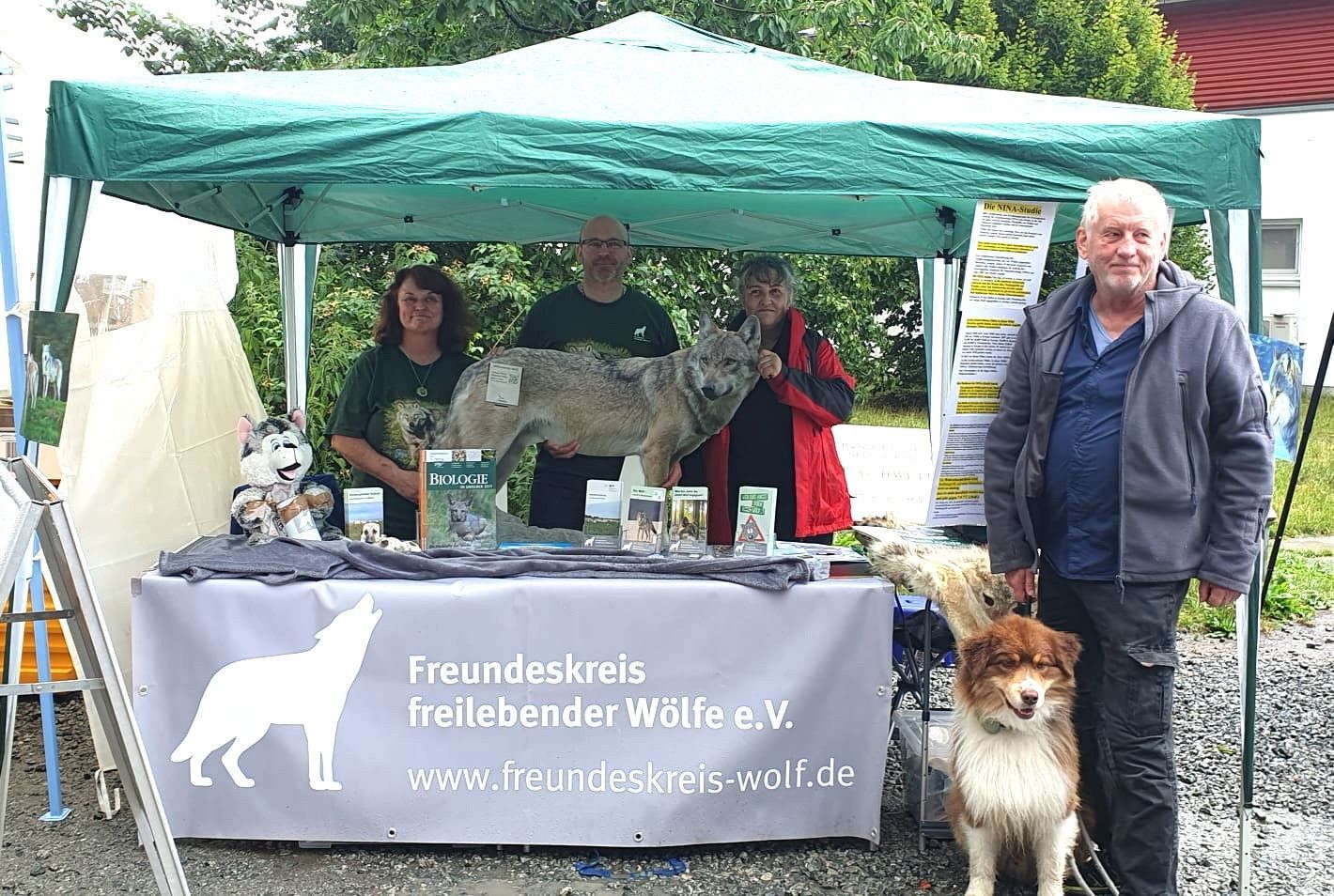 Bild Infostand im Tierheim Lübeck Bild Infostand im Tierheim Lübeck