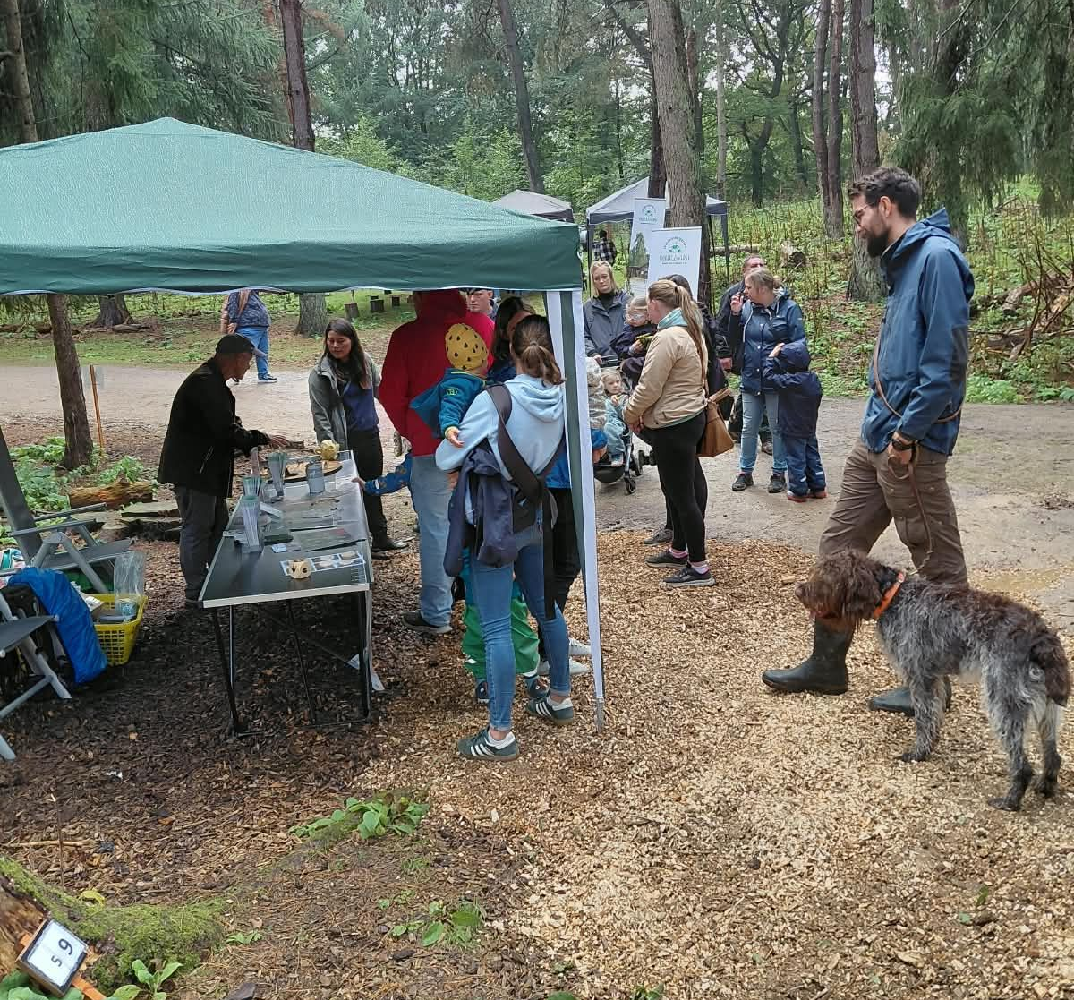 Bild Infostand beim Naturerlebnistag in Mölln Bild Infostand beim Naturerlebnistag in Mölln