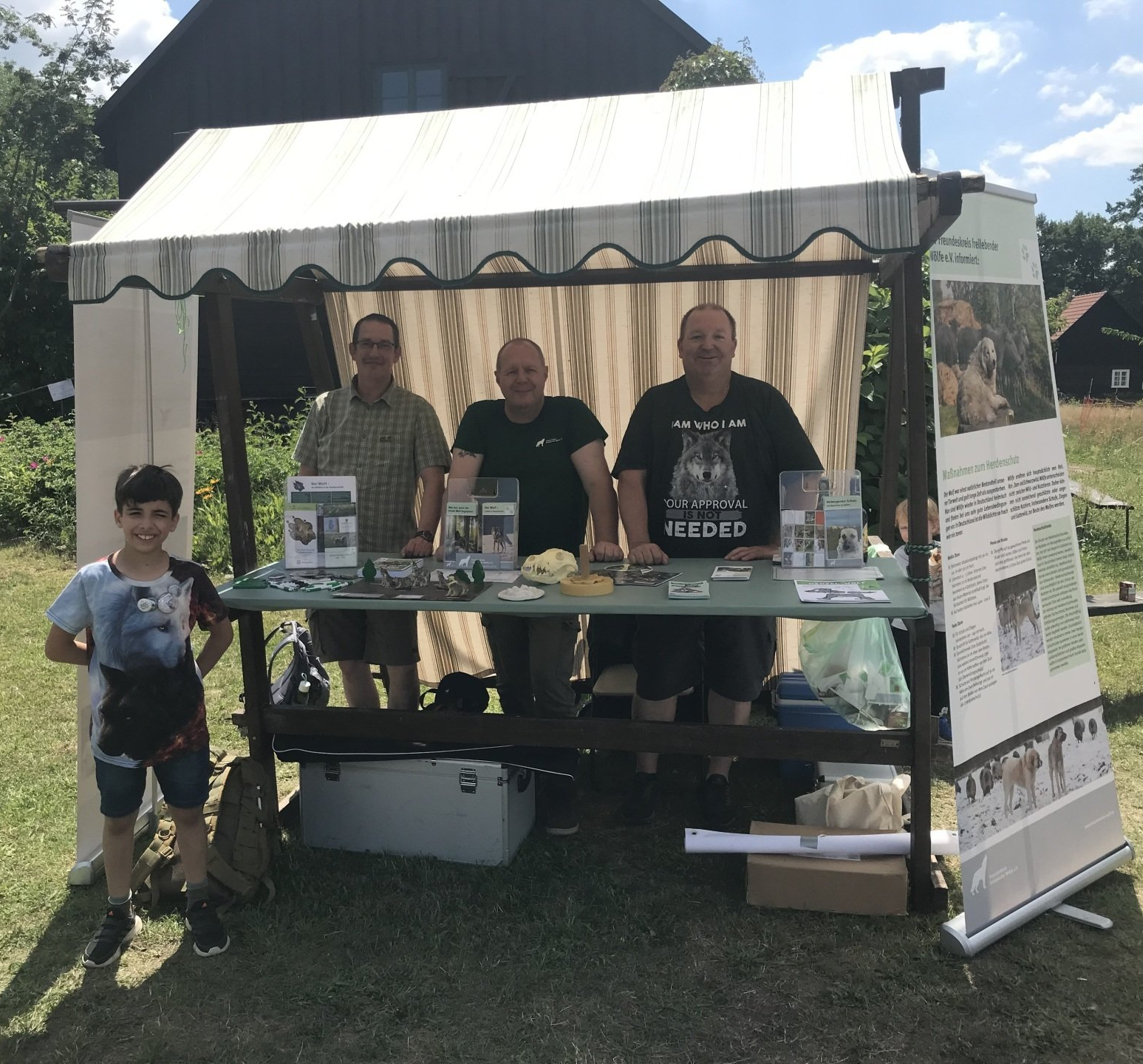 Bild Infostand beim Wolfstag in Rietschen Bild Infostand beim Wolfstag in Rietschen