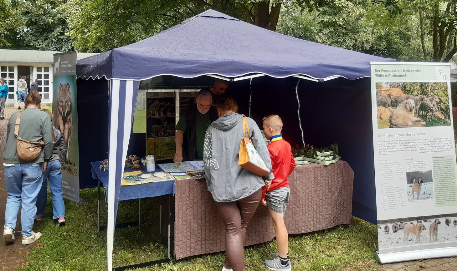 Bild 4 Infostand Rostock-Schlage