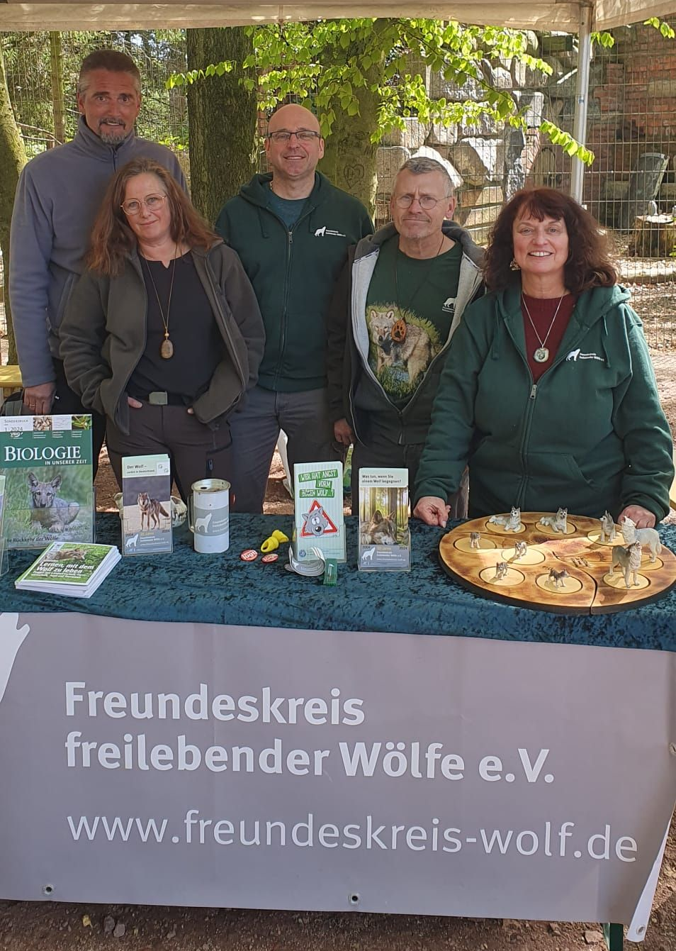 Bild Infostand im Wildpark Schwarze Berge Bild Infostand im Wildpark Schwarze Berge