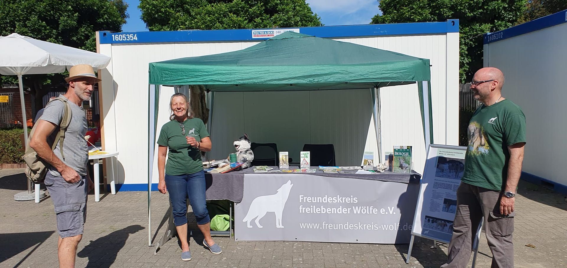 Bild Infostand Tierheim Itzehoe Bild Infostand Tierheim Itzehoe