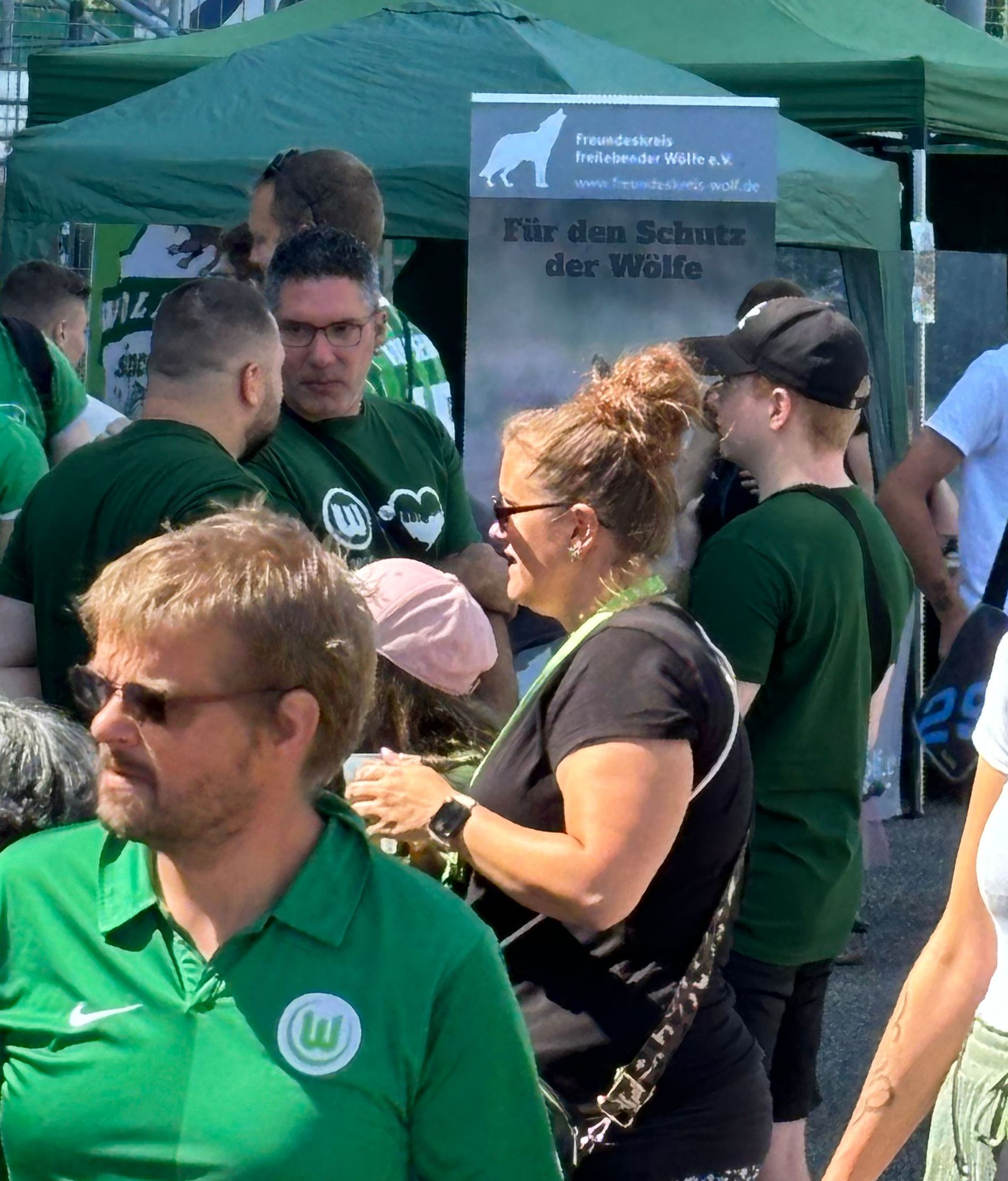 Bild 2 Infostand beim VFL Wolsburg