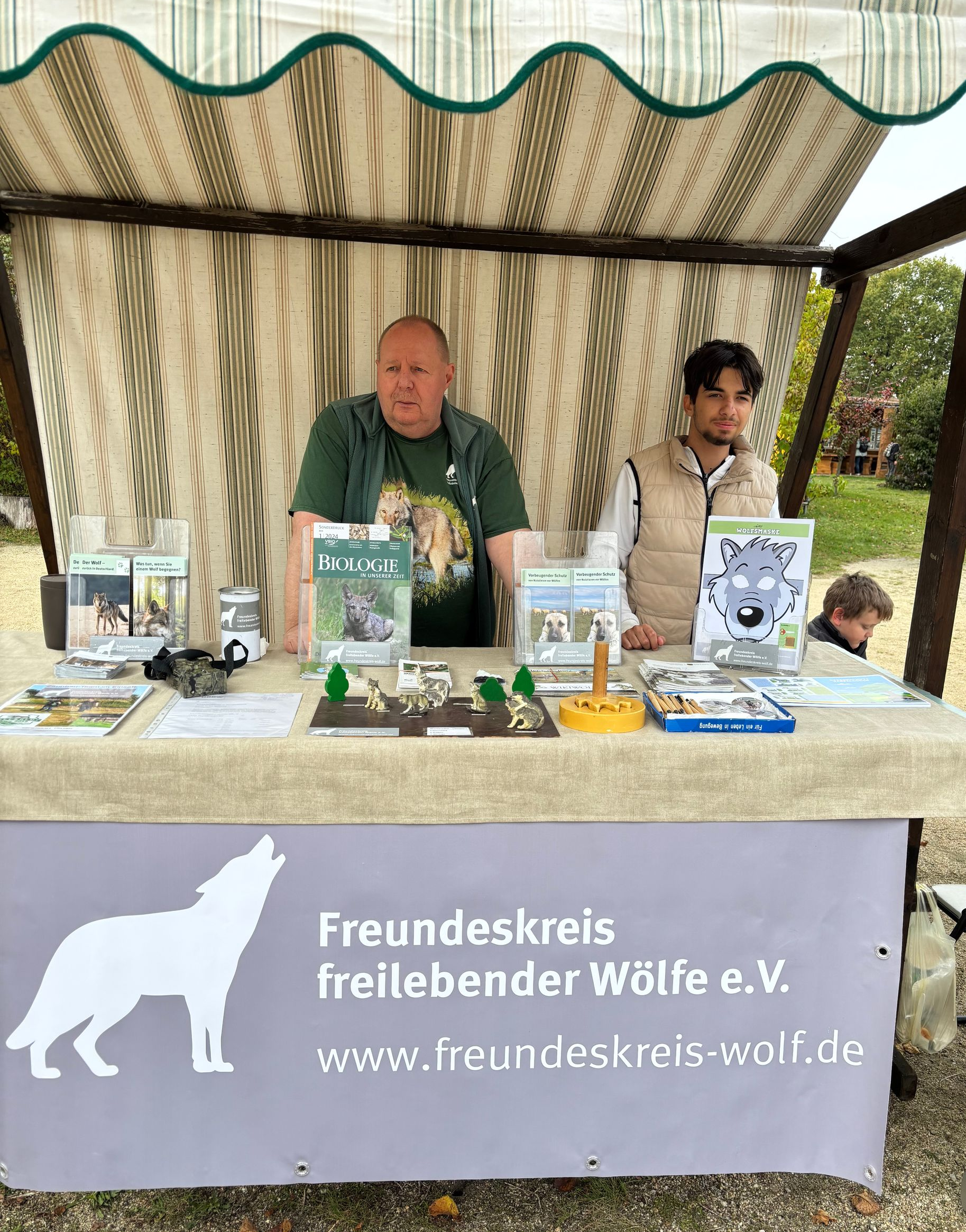 Bild Infostand beim Wolfstag in Rietschen Bild Infostand beim Wolfstag in Rietschen