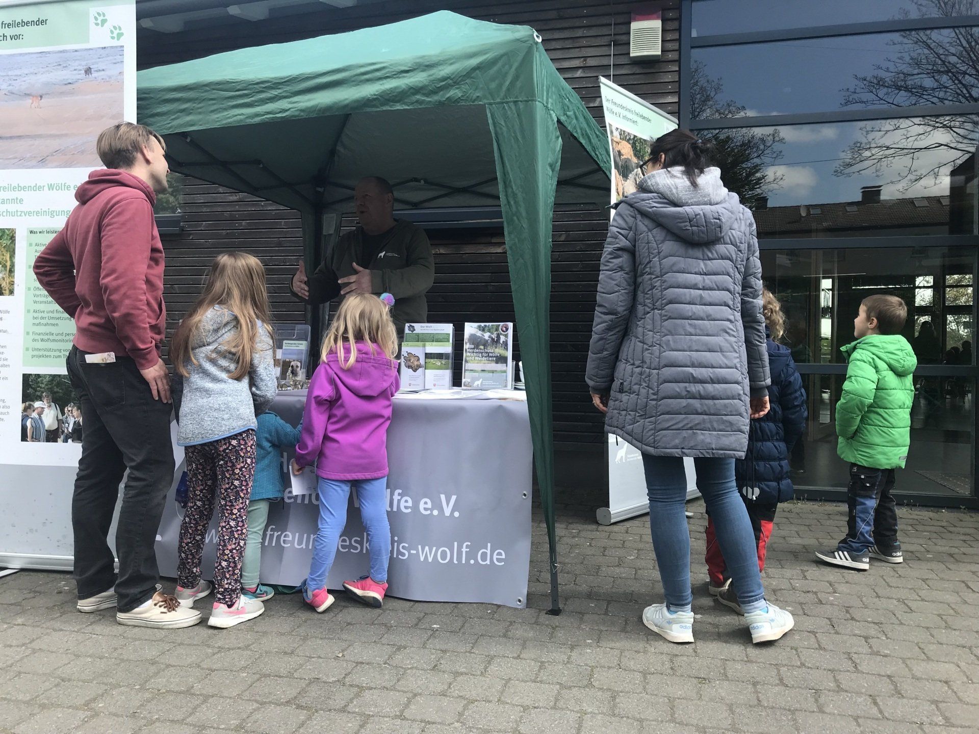 Bild Infostand in Wuppertal Bild Infostand in Wuppertal