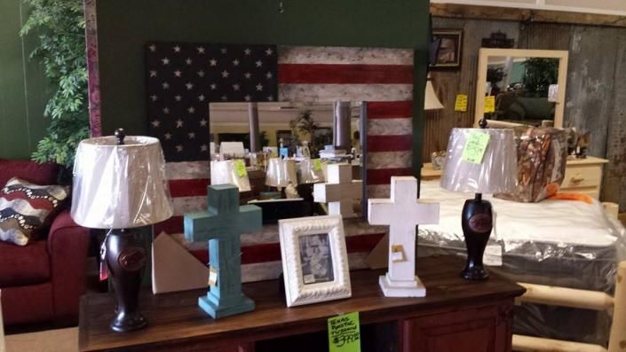 table lamps, decor, and photo frames