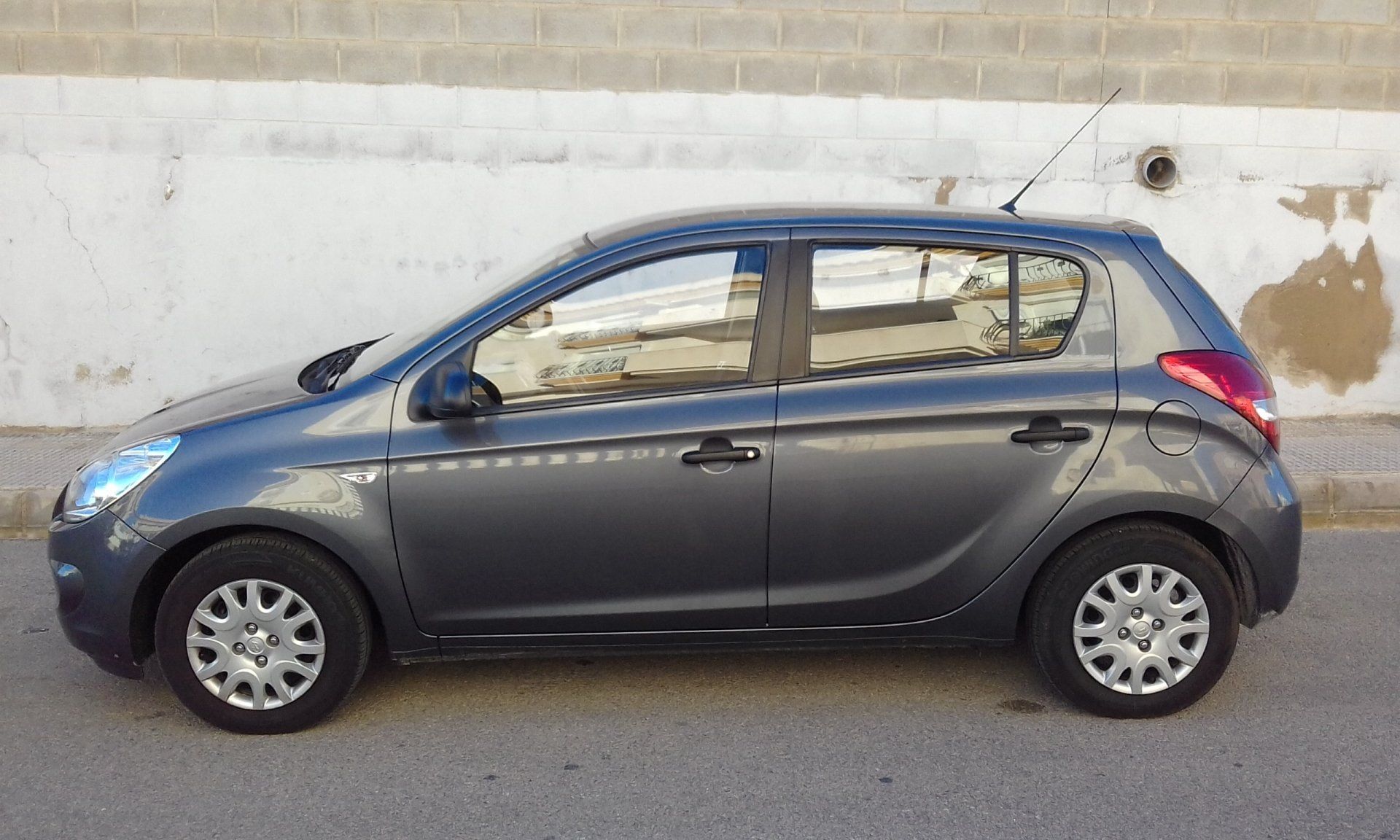 HYUNDAI  I20