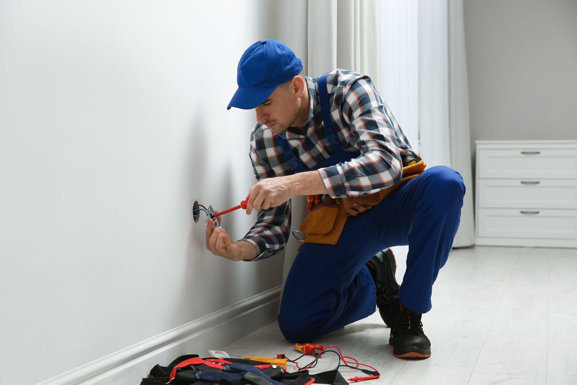 fixing electrical outlet