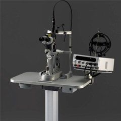 Microscopio per esame oculistico a lampada a fessura su stativo con pannello di controllo e visore annessi.