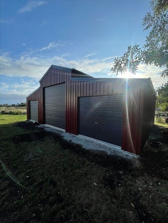 Modern storage shed facility in Warrnambool featuring multiple secure roller-door units, representing Storage at Gateway’s storage services in Warrnambool. Modern storage shed facility in Warrnambool featuring multiple secure roller-door units, representing Storage at Gateway’s storage services in Warrnambool.