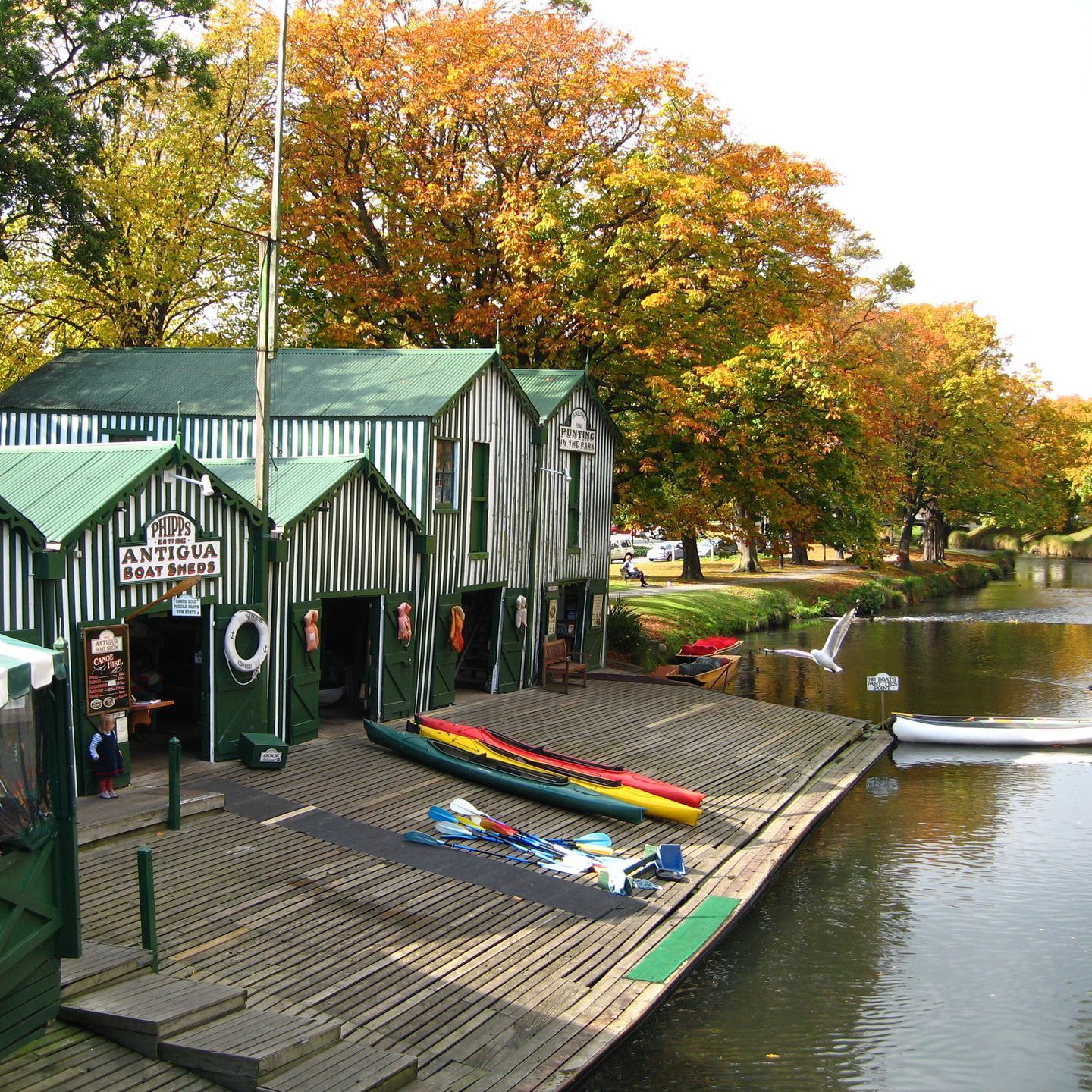 A small town sits on the shore of a body of water