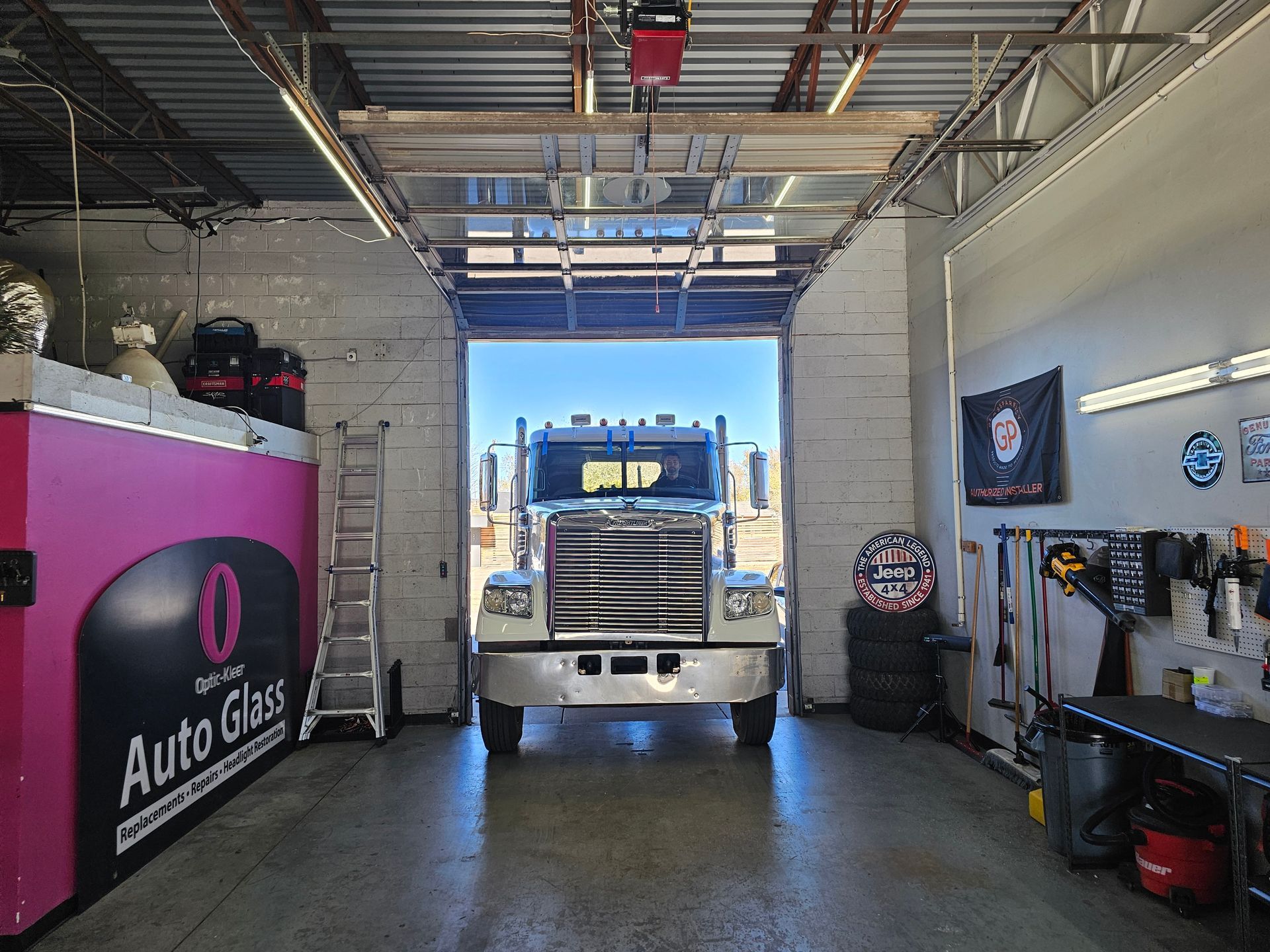Semi-Truck Windshield Replacement in OKC