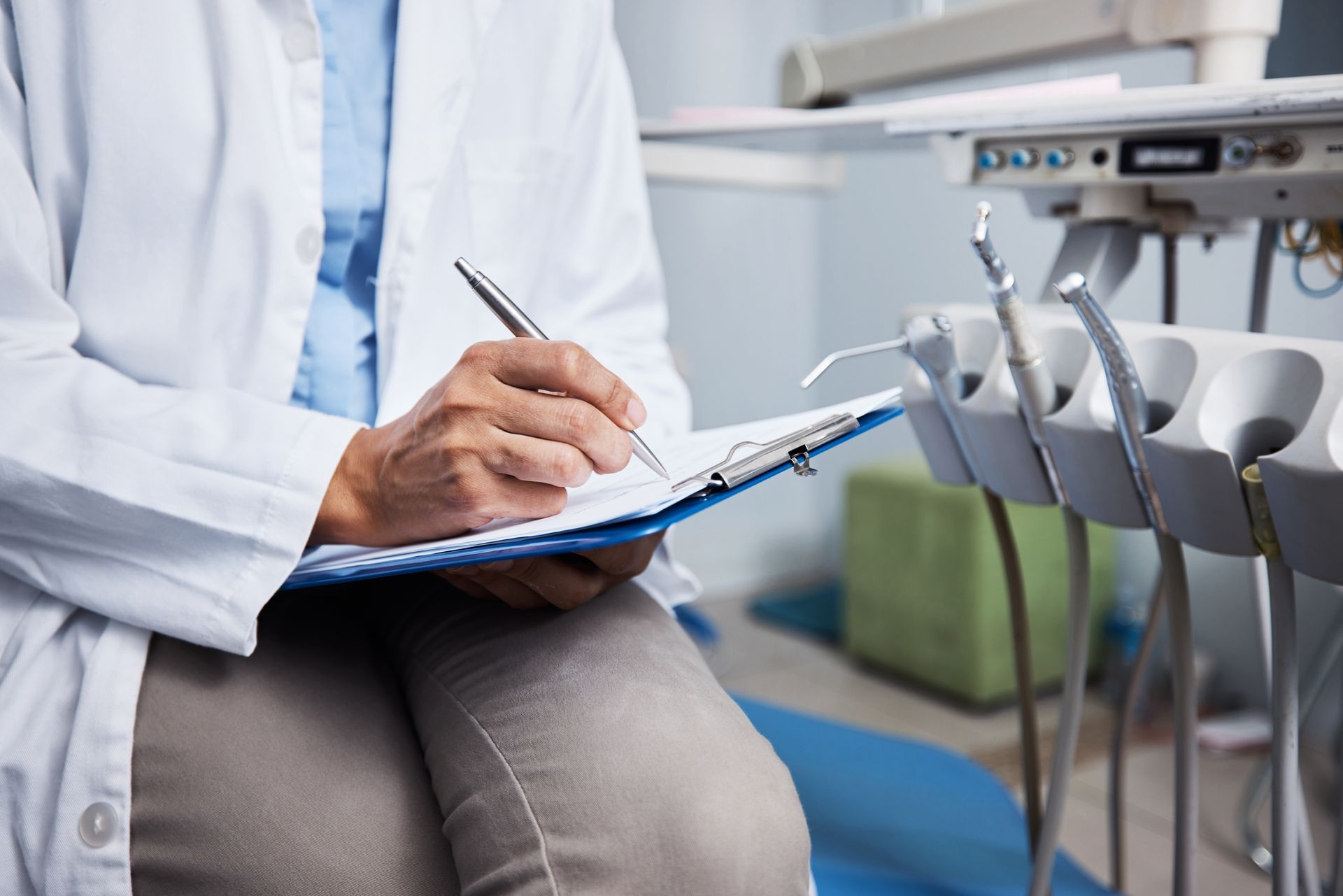 Dentist
