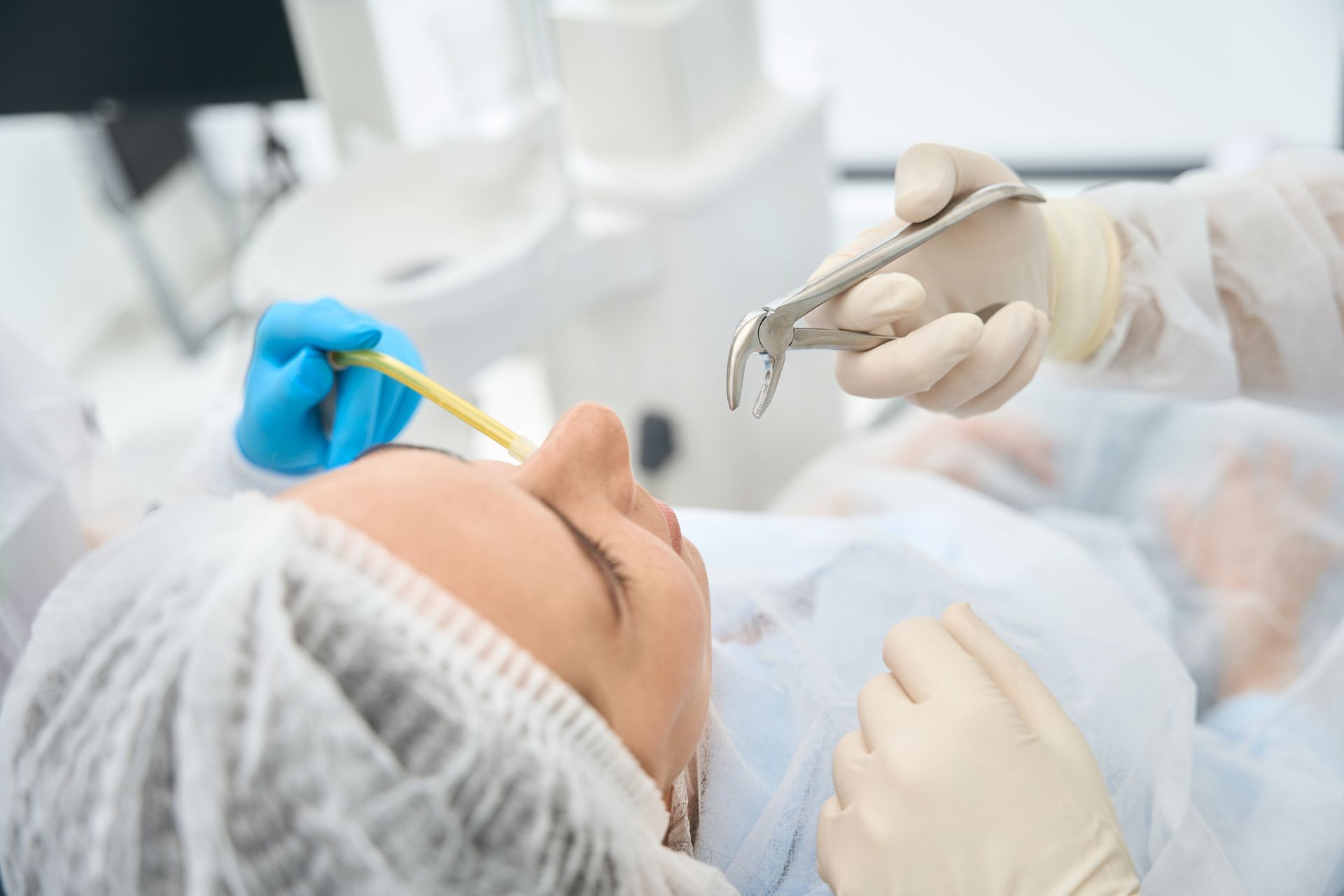 Removable Dentures for Comfortable Restoration
