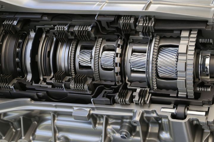 Working Mechanic — Salem, OR — Salem Transmission Service Working Mechanic — Salem, OR — Salem Transmission Service