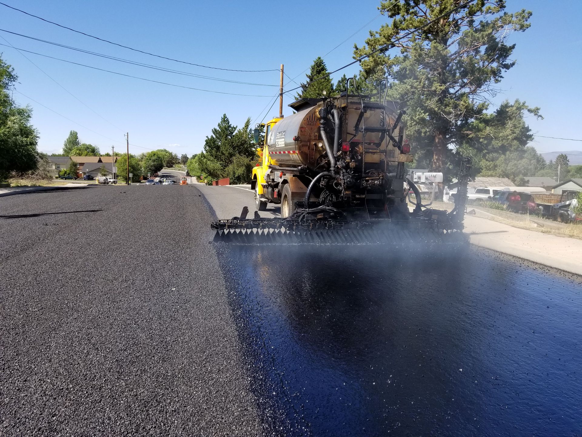 Professional Asphalt Driveway Paving Services in Loveland