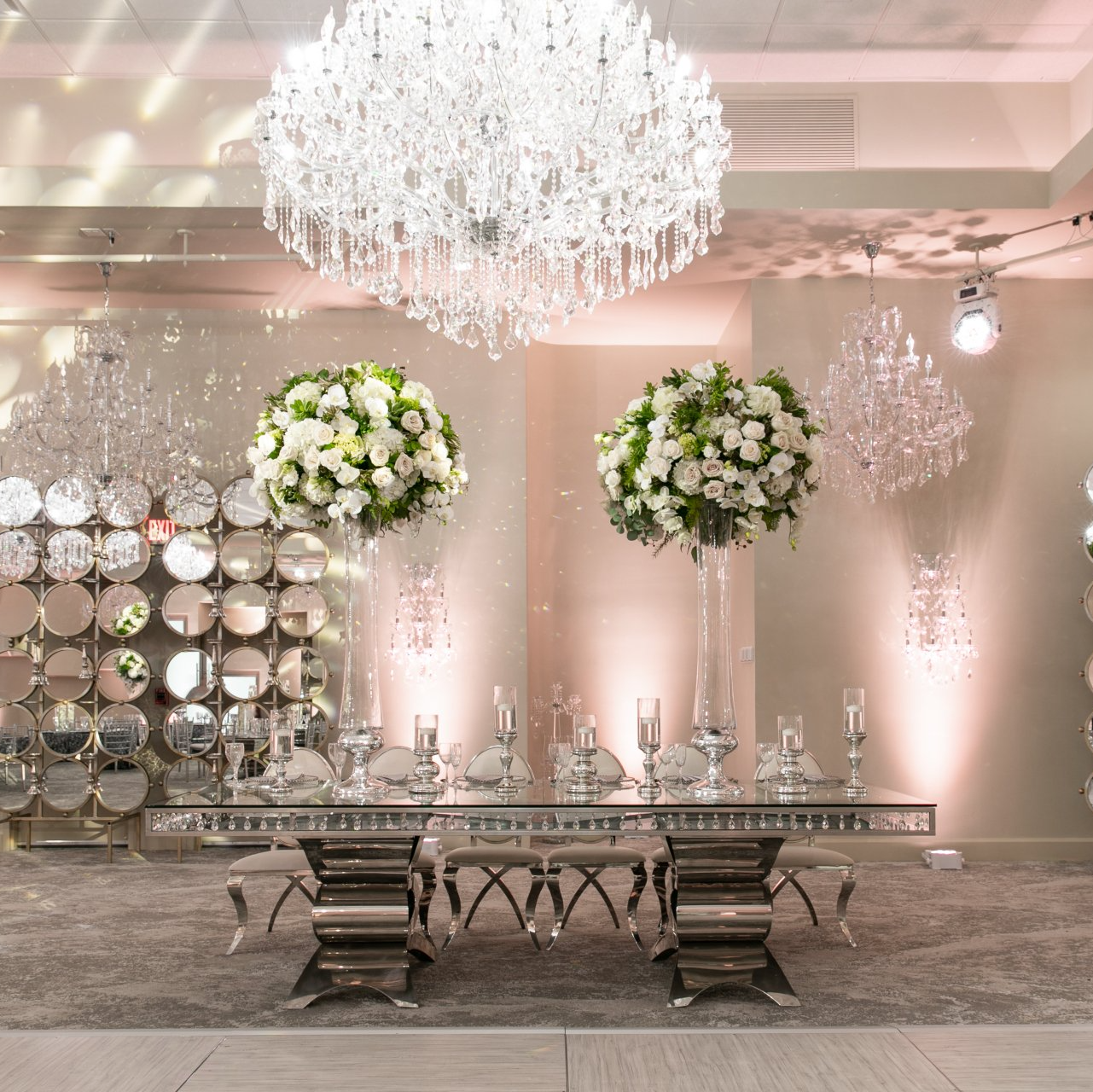 décor and floral design available at CrystalView